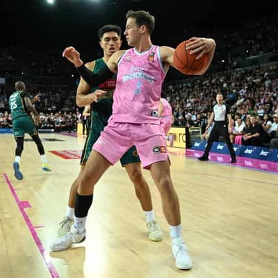 Mennenga too hot to handle as Breakers down JackJumpers