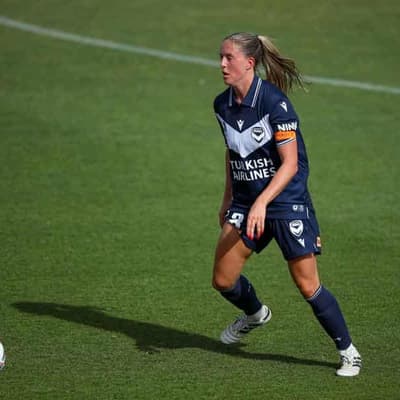Victory beat Glory in ALW, Canberra down Wanderers