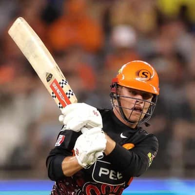 Scorchers surge to fourth but need favour from Hobart