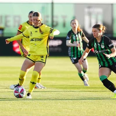 Elliott double fires Phoenix to ALW comeback over Jets