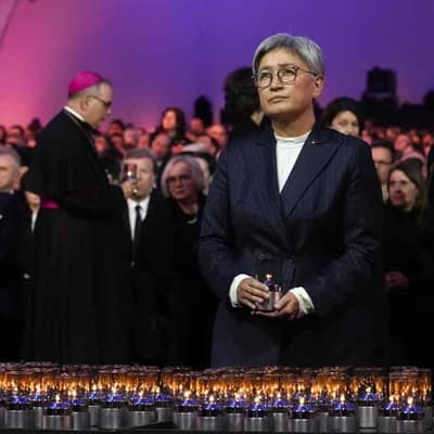 World leaders listen to Auschwitz survivors 80 years on