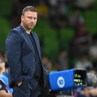 Victory elevate interim Diles to head coaching role