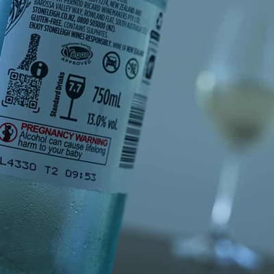 Booze companies failing to display pregnancy warnings