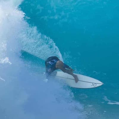 Slater winds back the clock at Pipe Pro in Hawaii