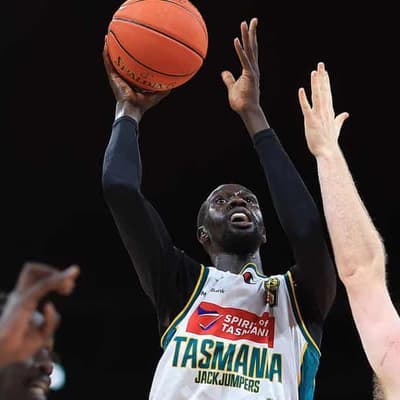 JackJumpers win as Cairns flop from three-point land