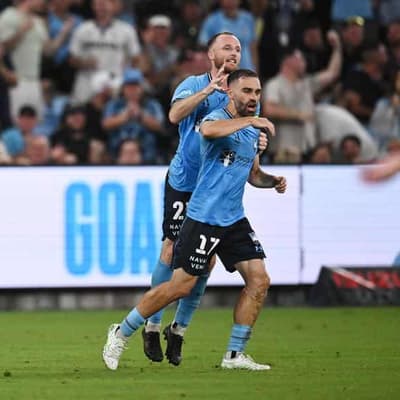 Late Caceres goal denies Wanderers derby win in ALM