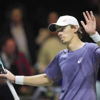 Ruthless de Minaur to meet Alcaraz in Rotterdam final