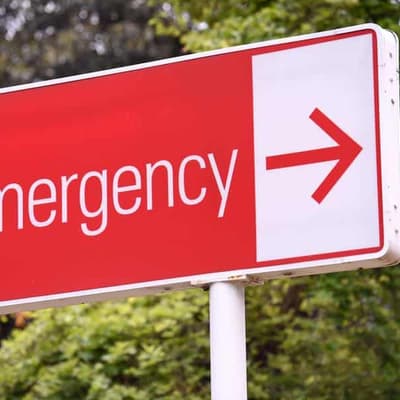 More doctors go bush, but hospitals still squeezed