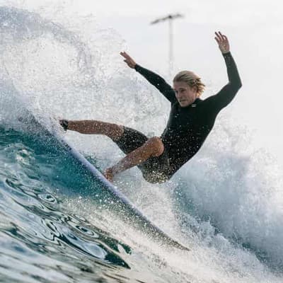 Aussie men start Abu Dhabi wave pool event with a bang