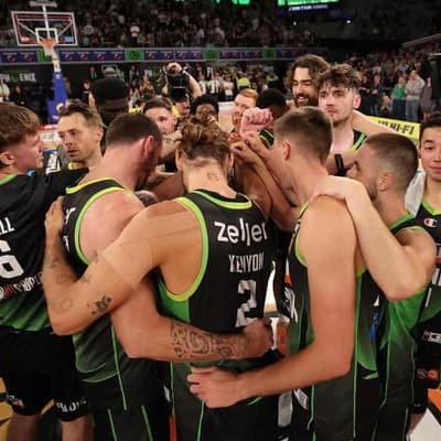 Phoenix rise from the ashes to book NBL Playoffs spot