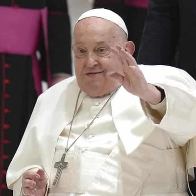 Pope's engagements cancelled amid 'complex' infection