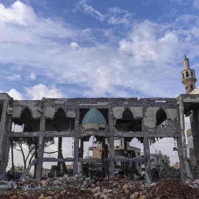 Israel will leave troops in Lebanon after deadline