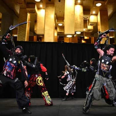 Chunky Move dancers wield extra limbs at Asia TOPA