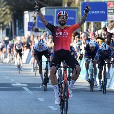 Algarve fiasco as cyclists exit roundabout wrong way