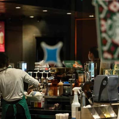 Government opposes push to slash penalty rates