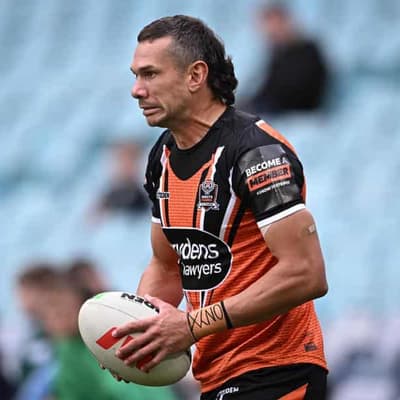 Under-pressure Naden hoping to miss just two months