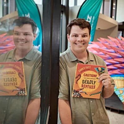 Sharing the joy of science inspires an interesting life