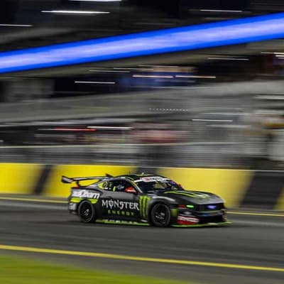 Waters pulls off Supercars wet whitewash in Sydney