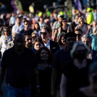 Persistent pay gap widens gender gulf in assets