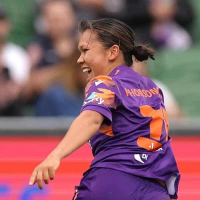 Brown at the double as Glory stun Western United 3-0
