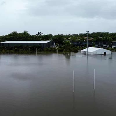 Dolphins, Titans fly south early to escape floods