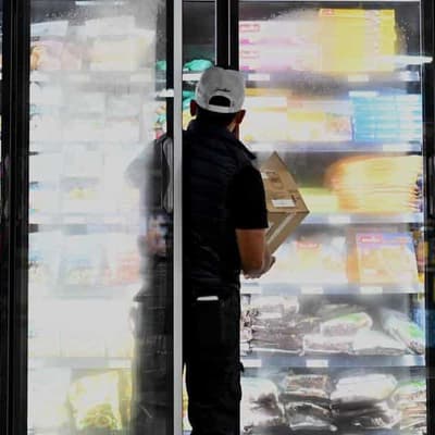 Leading economists call out coalition's inflation claim