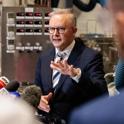 PM downplays personal poll lift as Labor maintains lead