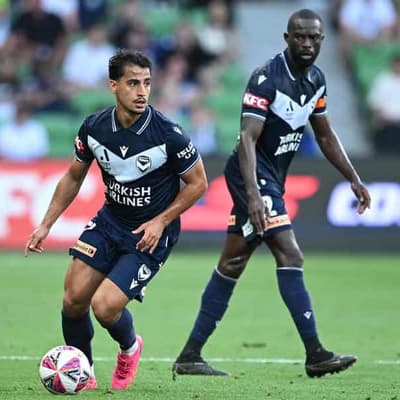 Popovic hands Arzani a Socceroos reprieve as Duke axed