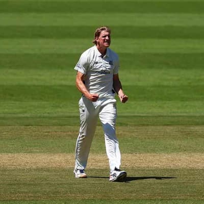 Victoria takes first innings lead in key Shield clash