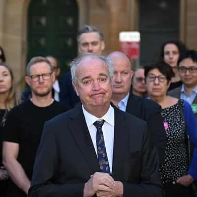 Public mental health system 'overwhelmed' as staff quit