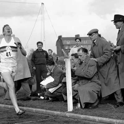 NZ boy becomes first 15-yr-old to run sub-4 minute mile