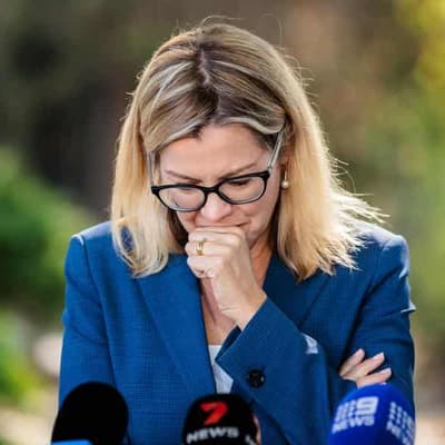 Liberal leader seeks demotion amid 'support for Basil'