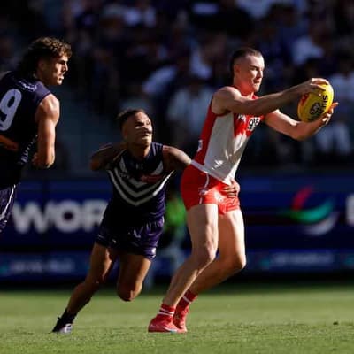 Amartey bobs up late as Swans sink Dockers in thriller