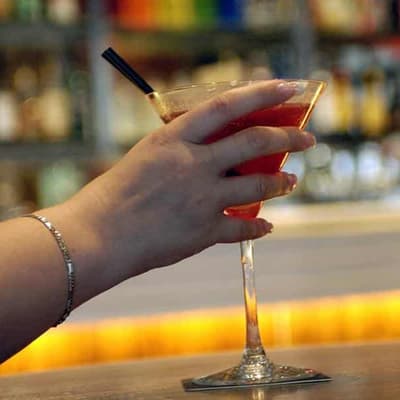 Alcohol risk ad blitz aims to stop overseas tragedies