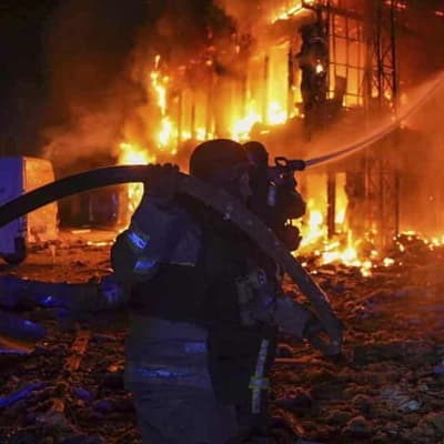 Zelenskiy calls on US to sanction Russia after strikes