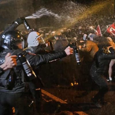 Police forcibly break up protests at Turkish university