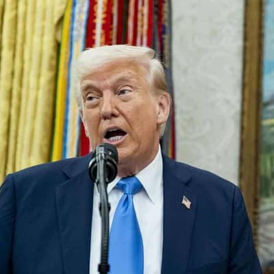 Trump open to deals on tariffs, hails Canada PM call