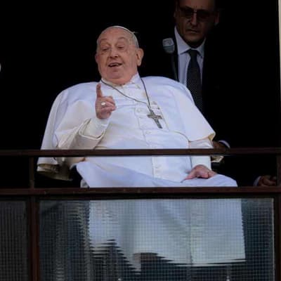 Doctor cites Pope Francis' truly surprising improvement