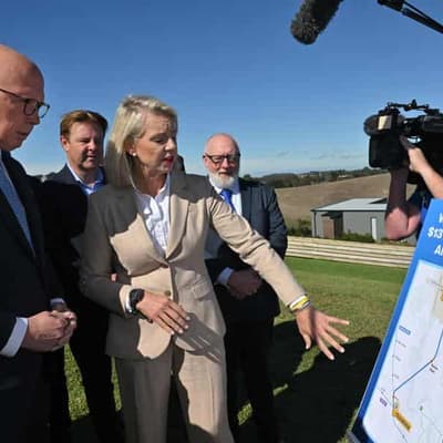 Dutton hopes rail pledge will get Libs back on track