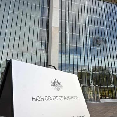 Asylum seekers lose illegal detention bid in High Court