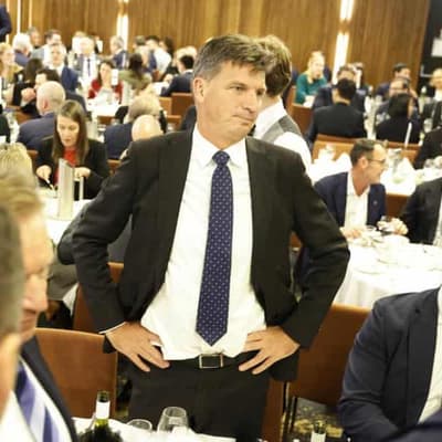 Coalition plan to guide investors through 'front door'