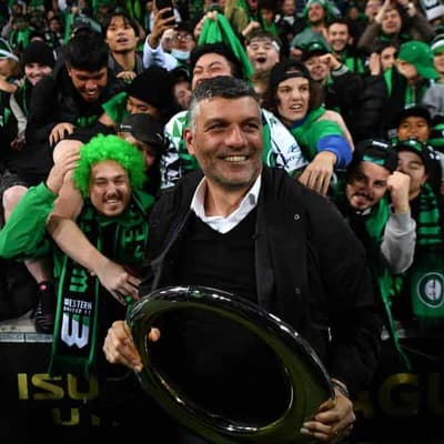 United desperate to keep championship-winning coach