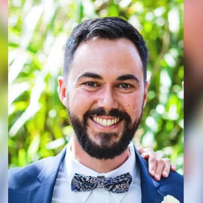 Family 'shattered' after dad killed confronting thief