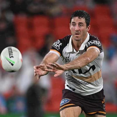 Hunt mulls extra year at Broncos as 400-club beckons