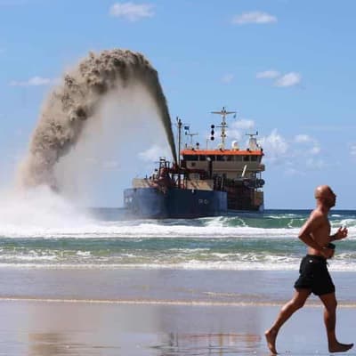 Plumes of flying sand to save iconic beaches