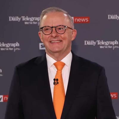 PM wins first election campaign debate against Dutton