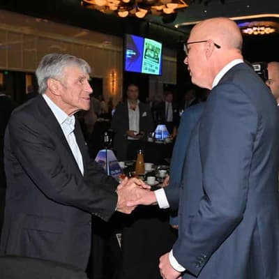 Dutton on defensive over campaign as coalition bleeds