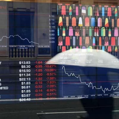 Aussie shares lower as uncertainty trumps confidence