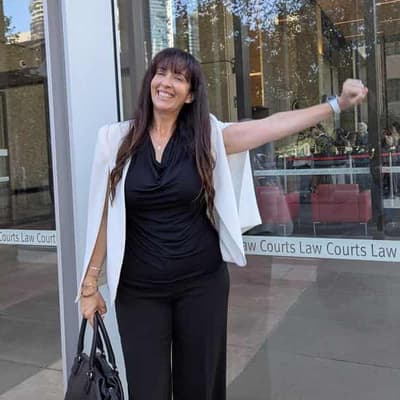 Aussie designer shows pop star 'it's never really over'