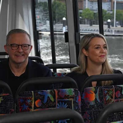 Ferries and celebrities as pollies dash to win the west